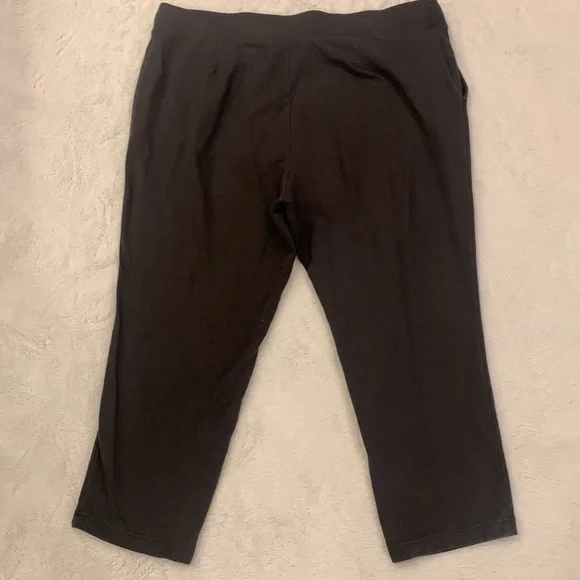 🌹 purejill • Affinity French Terry Slim Leg Gray Crop Pants - Picture 3 of 9